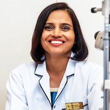 Dr. Anju K. Vohra - Ophthalmologist / Eye Surgeon, Highly trained Cataract, Squint & Oculoplasty Surgeon